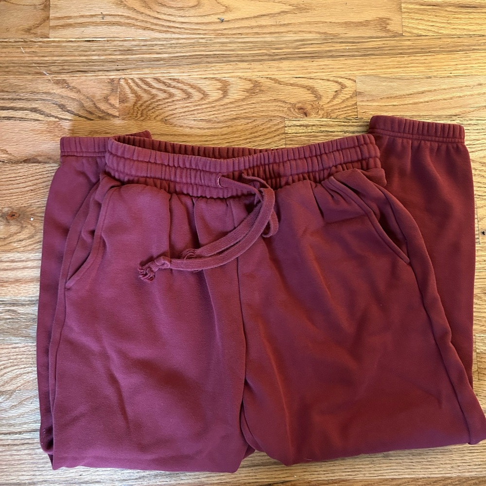 Dark red Fabletics sweatshirt